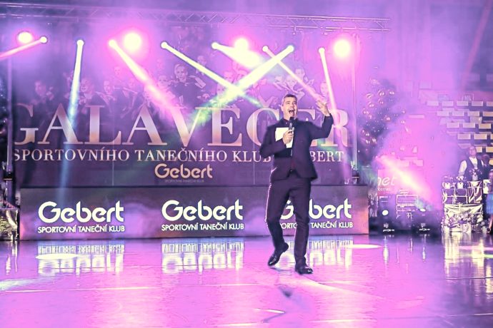 Galavečer Sportovního tanečního klubu Gebert — moderátor Ondra Vodný
